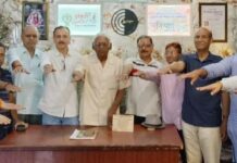 लोकतंत्र के महापर्व में, हम कर्तव्य निभाएंगे, चाहे जो भी हो मजबूरी, वोट डालने जायेंगे