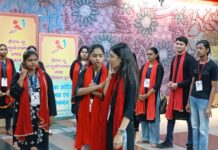 “यह बीड़ी यह सिगरेट यह पान मसाला, तूने खुद से ही खुद का मजाक बना डाला”