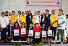 मोती महल लान में सजी योग की शानदार महफिल