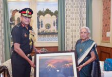 जीओसी-इन-सी सूर्या कमान ने उत्तर प्रदेश की राज्यपाल से की मुलाकात