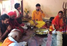 श्री सप्तचंडी महायज्ञ में लोक कल्याण के लिएसाधु संतों ने दीं आहुतियां