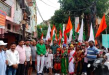 धूमधाम से एमिकस एकेडमी में मनाया गया स्वतंत्रता दिवस समारोह