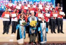 सीएमएस छात्रों ने निकाला चरित्र निर्माण मार्च, मेधावी छात्रों का हुआ सम्मान