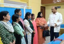 कार्यशाला में आशा बहनों को दिया गया एक्यूपंक्चर जागरूकता प्रशिक्षण