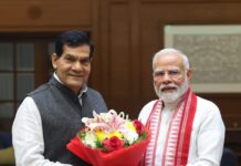 पीएम से मंत्री एके शर्मा ने नई दिल्ली में की शिष्टाचार मुलाकात