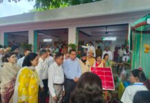 ‘राष्ट्रवाणी सम्मेलन’ में हास्य कवियों ने जमकर गुदगुदाया