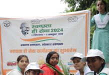 स्कूल व कॉलेजों में स्वच्छता की अलख जगा रहे विद्यार्थी