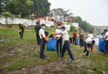 लखनऊ छावनी में स्वच्छ व हरित वातावरण बनाने के साझा मिशन में जुटे लोग