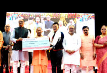 सीएम ने खिलाड़ियों को दिया सफलता का मंत्र, मोबाइल और नशे से दूर रहें