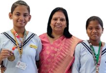स्टेट रोल बॉल चैम्पियनशिप में सीएमएस छात्राओं को गोल्ड मेडल