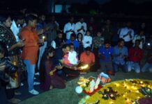 छोटी दीपावली : दीयों, रंगोली व मोमबत्ती से हैंडबॉल कोर्ट पर दिखा मनमोहक नजारा