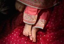दीपिका व रणवीर की नन्ही परी का नाम दुआ, दिवाली पर दिखाई पहली झलक