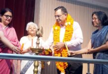 सीएमएस छात्रों ने मार्च निकालकर की चरित्र निर्माण की पुरजोर अपील