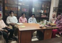 कोहेनूर हीरा समेत लूटी गई कई संपदाओं को भारत वापस लाया जाये