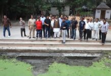 गंदगी देख विधायक नाराज, स्वच्छता, पेयजल और प्रकाश के लिए दिए निर्देश