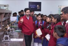 सीतापुर के स्टूडैंट्स ने यूपीएसआईएफएस, लखनऊ के फॉरेंसिक लैब को जाना