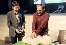 सीएमएस में ऑटोमेटेड एक्सटर्नल डिफिब्रिलेशन (एईडी) मशीन का प्रदर्शन