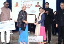 उत्तर प्रदेश संस्कृति विभाग ने सीएमएस छात्रा आर्यमा को किया सम्मानित