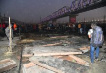 महाकुंभ में विकराल आग, सौ से ज्यादा कुटिया खाक, प्रशासन एक्शन मोड में