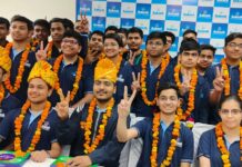 श्रेयस सहित अपने इन स्टूडेंट्स को आकाश एजुकेशनल ने किया सम्मानित