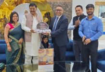 एचएसजे स्टोर में हुआ भव्य आयोजन, लकी विनर को मिली कार