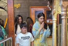 рдкрд▓рдХ рддрд┐рд╡рд╛рд░реА рдХреА ‘рдж рднреВрддрдиреА’ рдХреЗ рдмрд╛рдж рдзрд╛рд░реНрдорд┐рдХ рдпрд╛рддреНрд░рд╛, рдорд╛рдВ рд╢реНрд╡реЗрддрд╛ рдФрд░ рднрд╛рдИ рдХреЗ рд╕рд╛рде рд╢рд┐рд░рдбреА рдореЗрдВ рдЯреЗрдХрд╛ рдорддреНрдерд╛