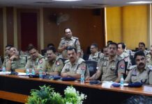 सीसीटीवी निगरानी और निर्माणाधीन जेलों के समय पर पूरा करने के निर्देश