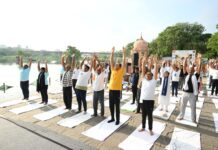 योग और गंगा का संगम: कुडिया घाट पर ‘एक पृथ्वी, एक स्वास्थ्य’ का संदेश