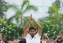 एस आर ग्रुप ऑफ़ इंस्टिट्यूशन के छात्रों ने कहा, योग करोगे तो रहोगे निरोग