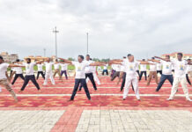 रुपईडीहा : घर में करें योग तो रहेंगे निरोग का दिया संदेश