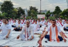 5000 से अधिक ने किया योग, अंबेडकर स्मारक से सामाजिक न्याय की गूंज