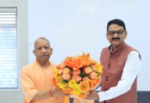 सीएम योगी आदित्यनाथ से यूपीएसआईएफएस निदेशक ने की मुलाकात