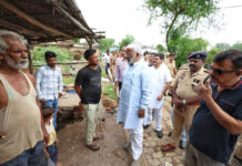 बारिश के बीच दलित बस्तियों में जानी नल से जलापूर्ति की जमीनी हकीकत