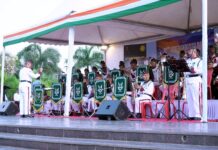 लखनऊ में ‘सिम्फनी ऑफ़ फ़्रीडम’: सैन्य बैंड की धुन पर झूमा पूरा शहर