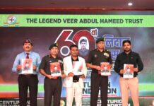 राष्ट्र नायक अब्दुल हमीद को मध्य कमान जीओसी-इन-सी ने अर्पित की श्रद्धांजलि