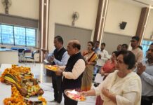 एसकेडी एकेडमी में श्रद्धा और उत्साह के साथ मनाई गई विश्वकर्मा पूजा