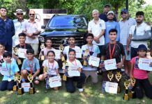 टेनिस कोर्ट पर अर्णव और देवांश का धमाल, जीते दोहरे खिताब