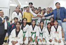 कैरम व आर्म बाक्सिंग में मां दुर्गा स्पोर्ट्स एकेडमी चैंपियन