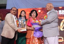 वार्षिक उत्सव में छाया देशभक्ति का रंग, साथ में ‘शहीदी दिवस’ का आयोजन भी