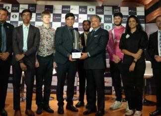 टेक महिंद्रा ग्लोबल चेस लीग का आगाज़; मुंबई में भव्य उद्घाटन समारोह में चैंपियनशिप ट्रॉफी का अनावरण