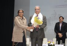 पढ़िए, सुनिए, प्रश्न कीजिए, आगे बढ़िए: डॉ. लाल ने वैज्ञानिकों को किया प्रेरित