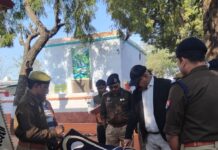 वाराणसी व भदोही कारागारों में व्यवस्थाओं का निरीक्षण, बंदियों से किया संवाद