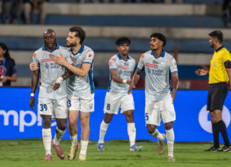 10 खिलाड़ियों में सिमटी बेंगलुरु, केरल ब्लास्टर्स ने 2-1 से जीता मुकाबला