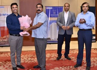 ओमेक्स ने मनाया ‘असोसिएट्स मीट’ में सफलता का जश्न