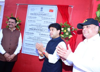 अब समय है, हम फिर से कुछ अधिक मानवीय और सच्चे संवाद की ओर लौटे