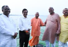 सीएम योगी ने रामगढ़ताल में की क्रूज की सवारी