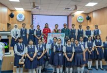 सीमैप में छात्राओं ने जाना औषधीय और सुगंधित पौधों का वैज्ञानिक संसार
