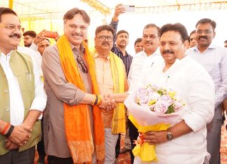 डॉ राजेश्वर सिंह ने मंत्री रवींद्र जायसवाल के साथ किया उपनिबंधन कार्यालय, सरोजनीनगर के नवीन भवन का भूमिपूजन एवं शिलान्यास