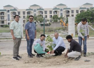 विश्व पर्यावरण दिवस पर ओमैक्स मेट्रो सिटी में हुआ वृहद पौधारोपण, आमजन की सहभागिता के साथ 10 हजार पौधरोपण का संकल्प