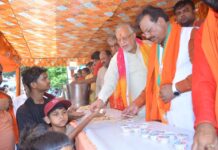छठे बड़े मंगल पर इंदिरा नगर बना आस्था का केंद्र, विधायक ओ.पी. श्रीवास्तव के सौजन्य से विशाल भंडारे में उमड़ा जनसैलाब